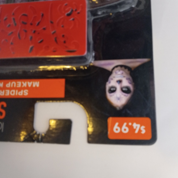 NIB Spooky Spider Makeup Kit Includes (Stencils, Makeup, Press On Nails) - Picture 3 of 4